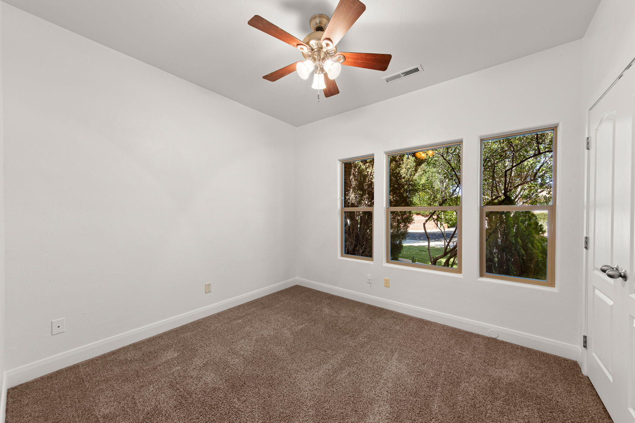 BLOOMINGTON HILLS - Residential