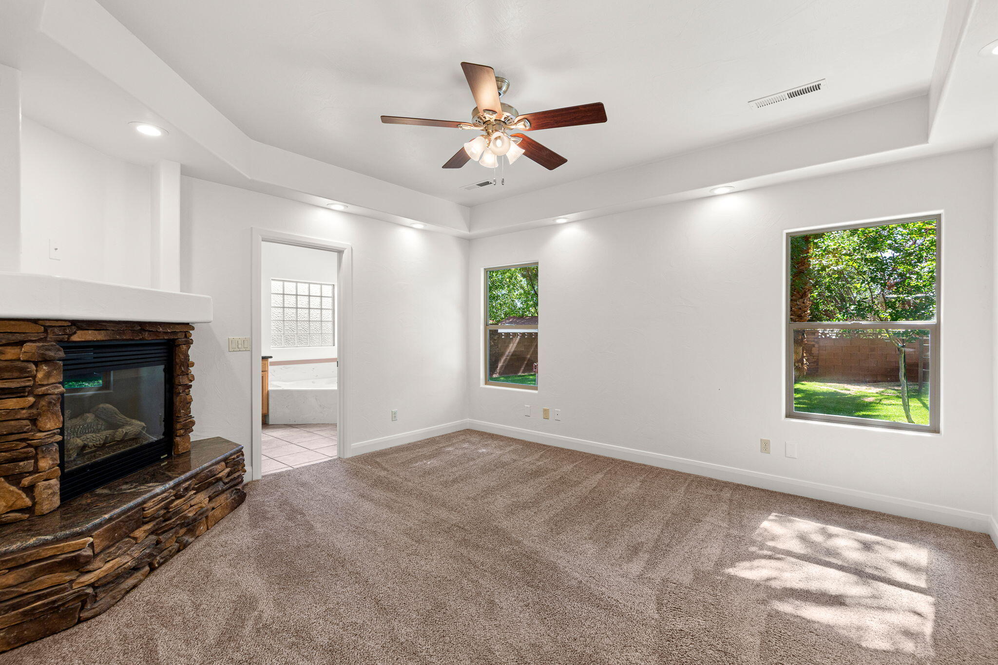 BLOOMINGTON HILLS - Residential