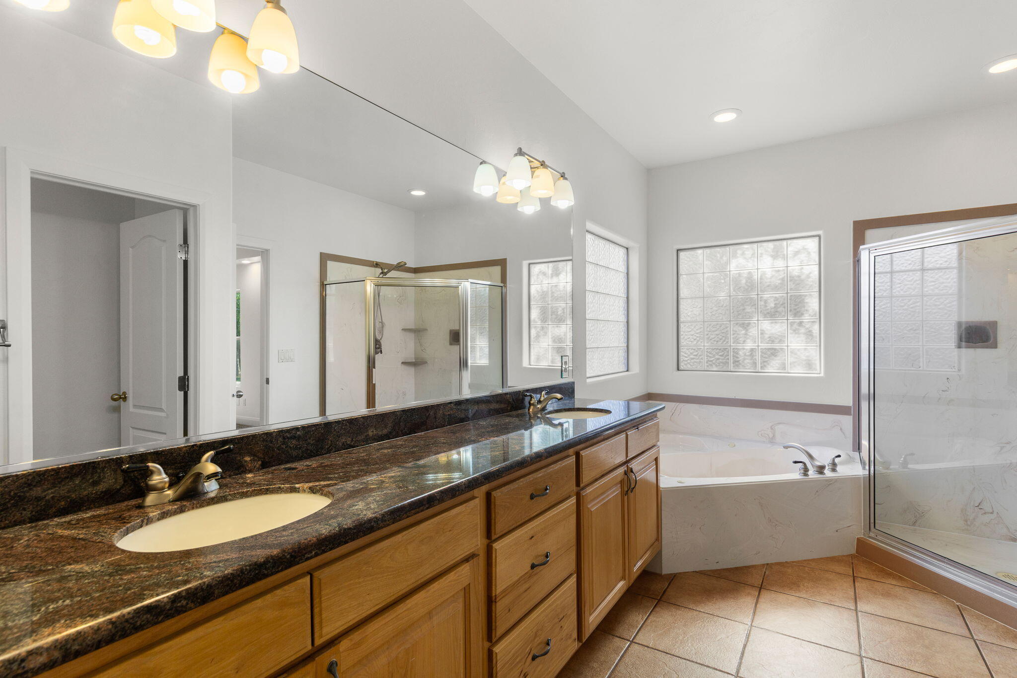 BLOOMINGTON HILLS - Residential