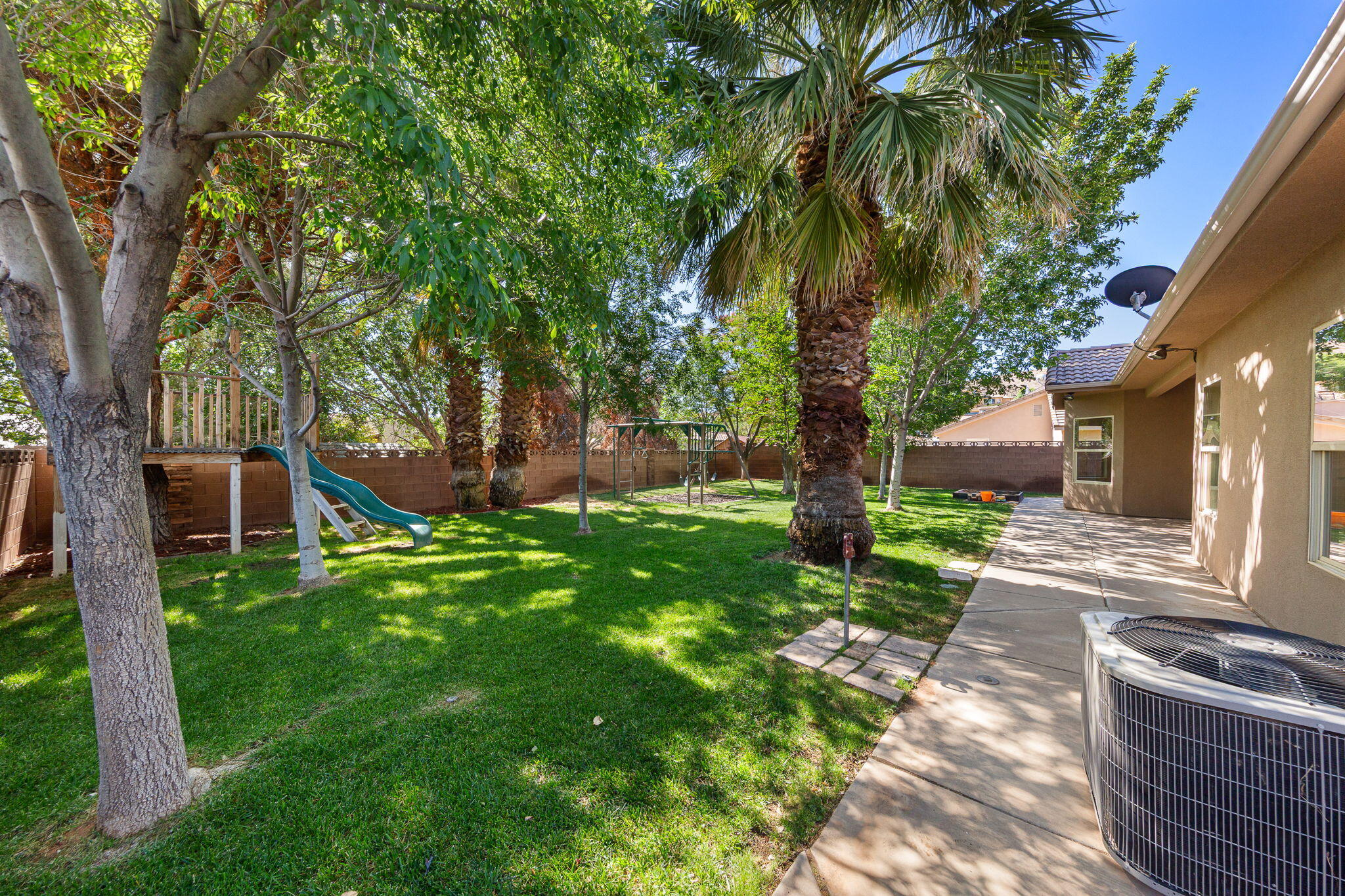BLOOMINGTON HILLS - Residential