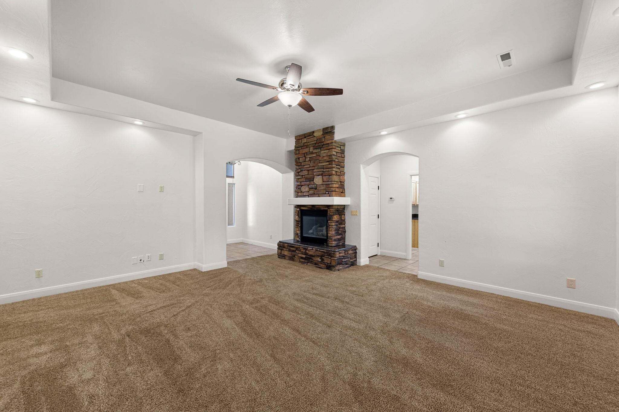 BLOOMINGTON HILLS - Residential