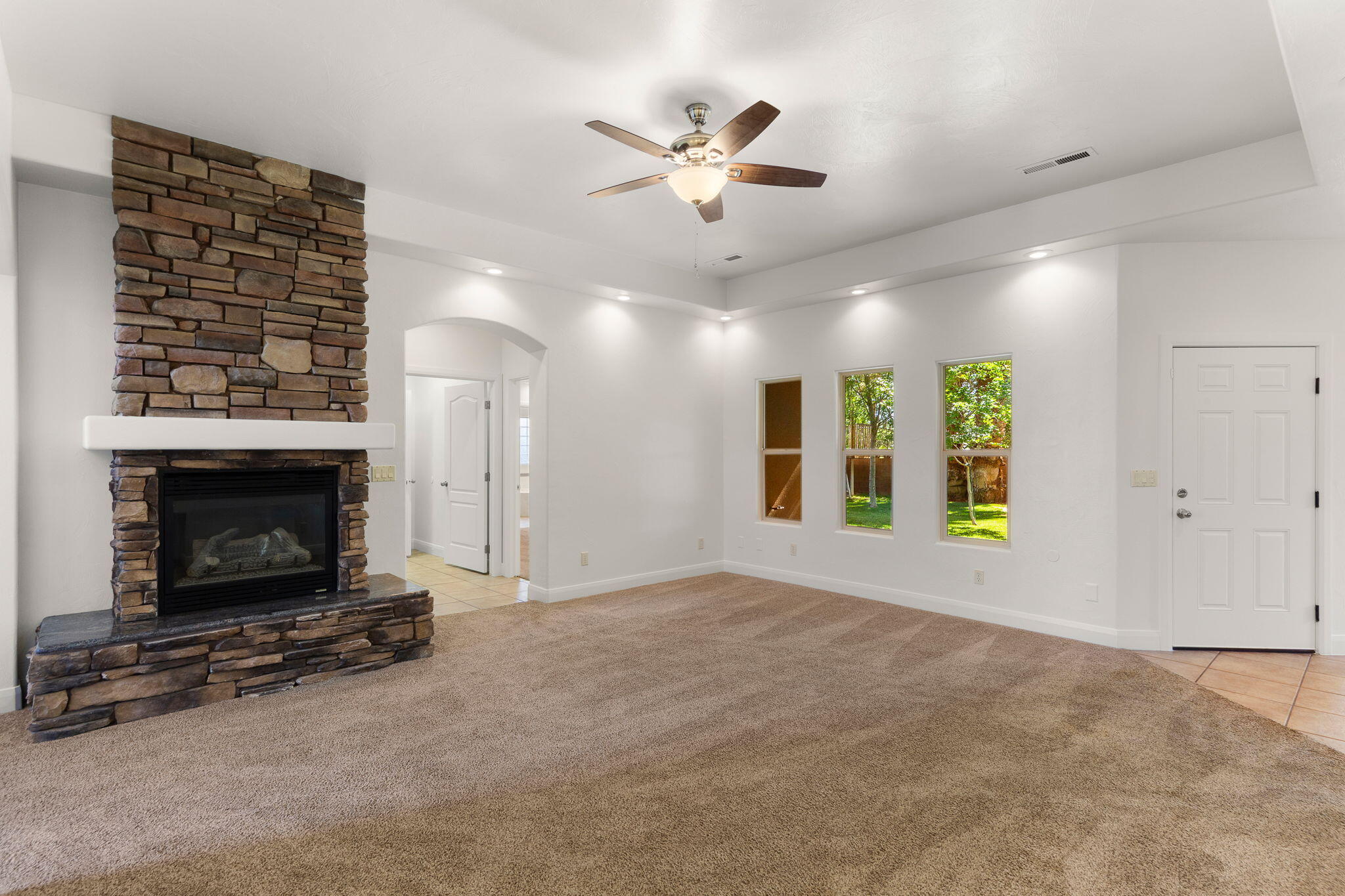 BLOOMINGTON HILLS - Residential