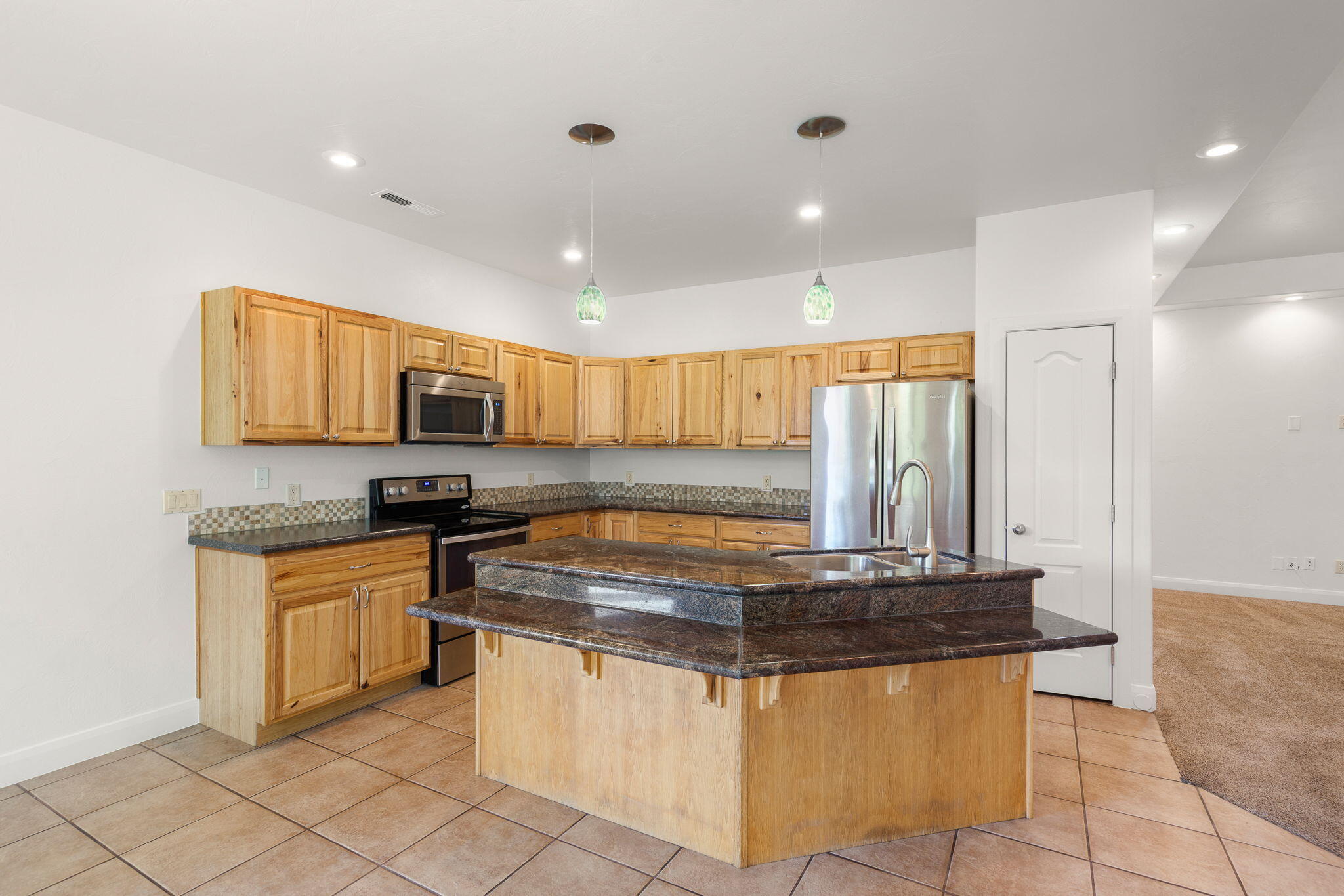 BLOOMINGTON HILLS - Residential