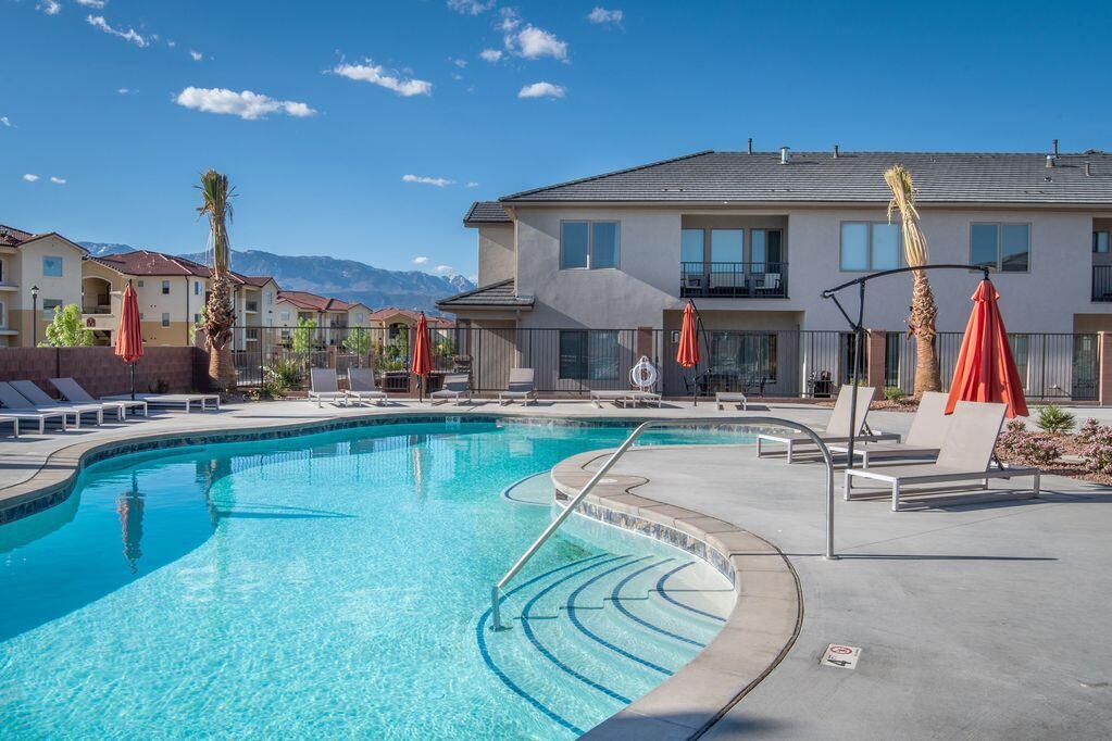 ZION VILLAGE TWHM - Residential