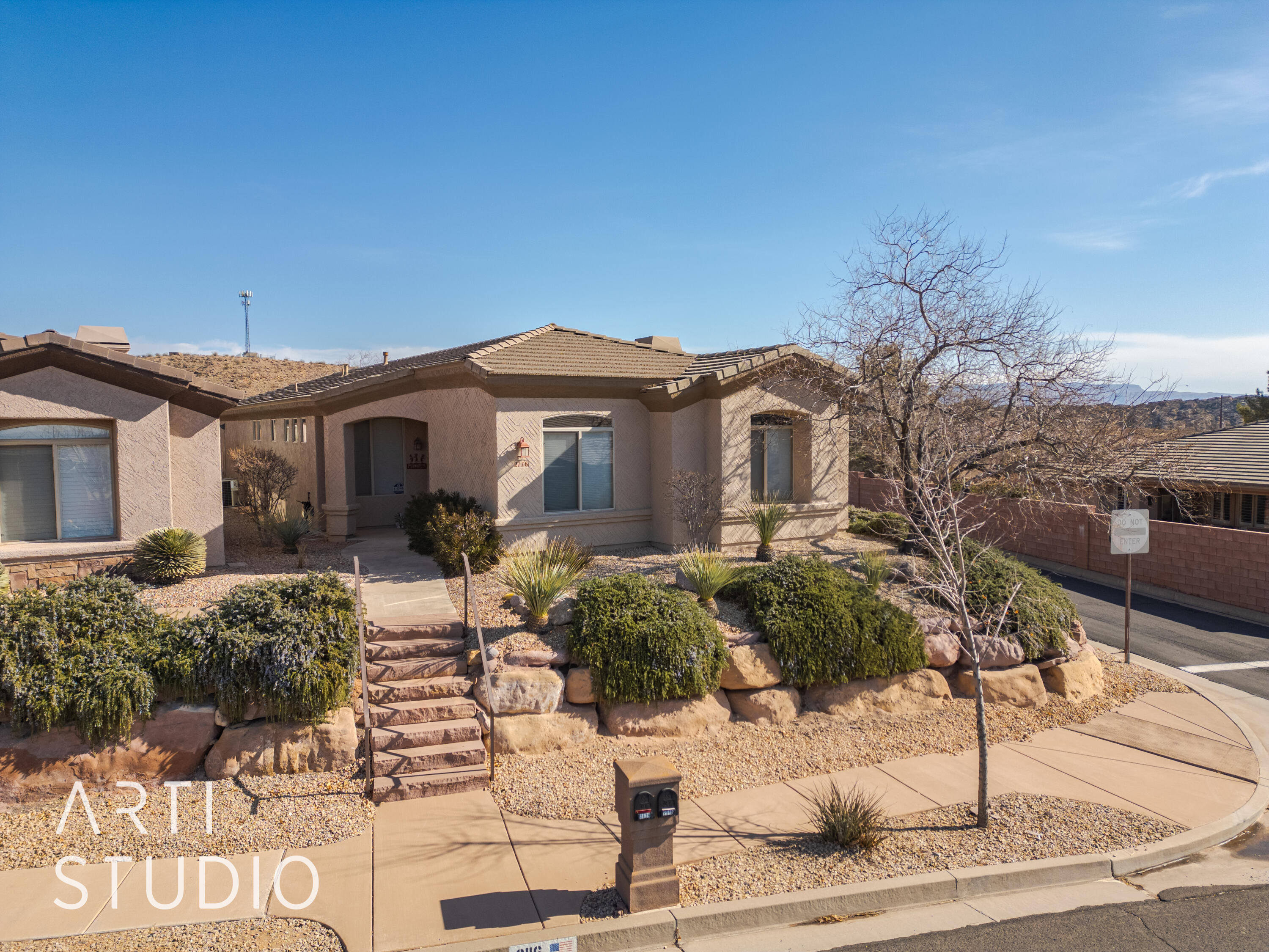 CORAL CANYON - Residential