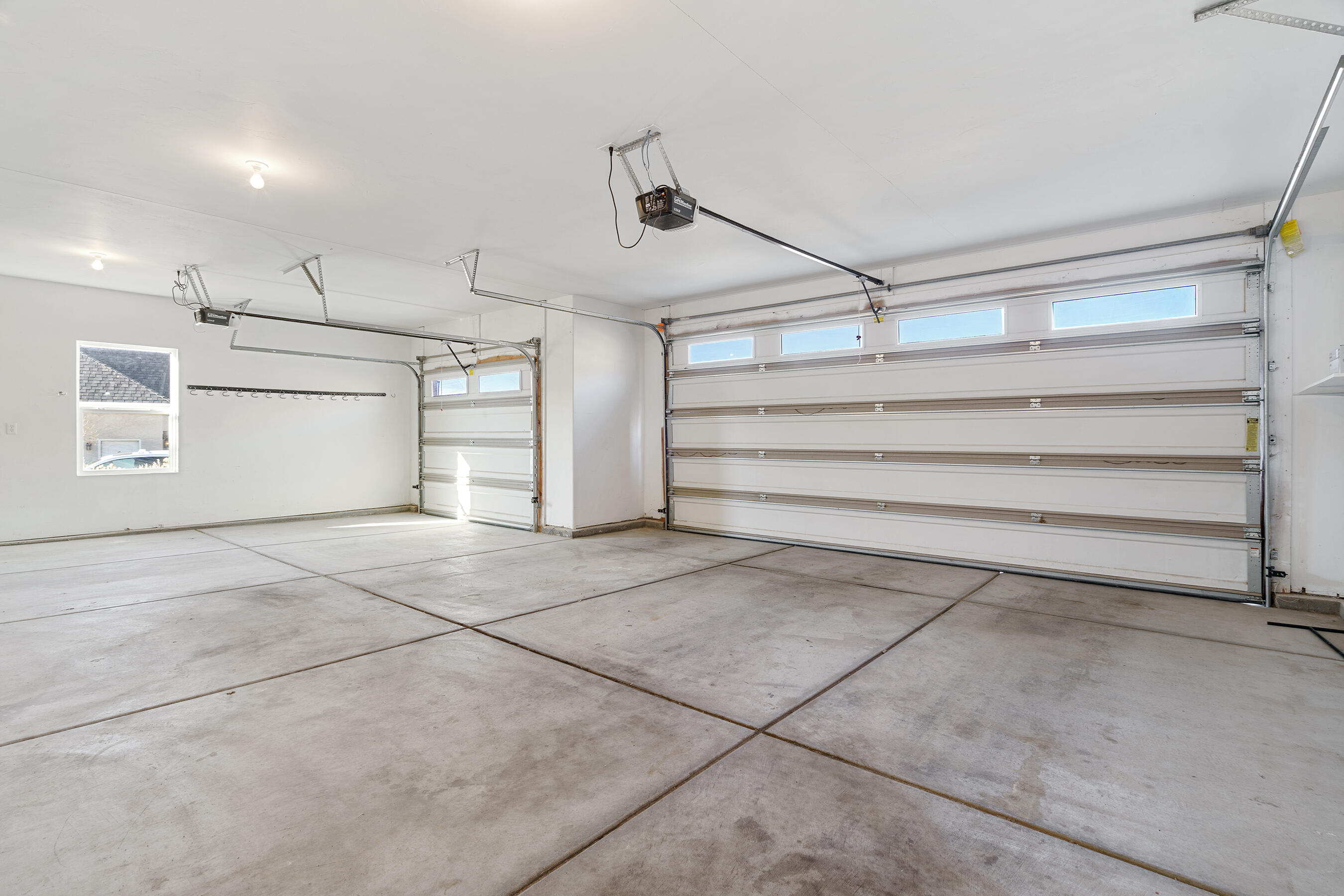 CANYON RIDGE - Residential