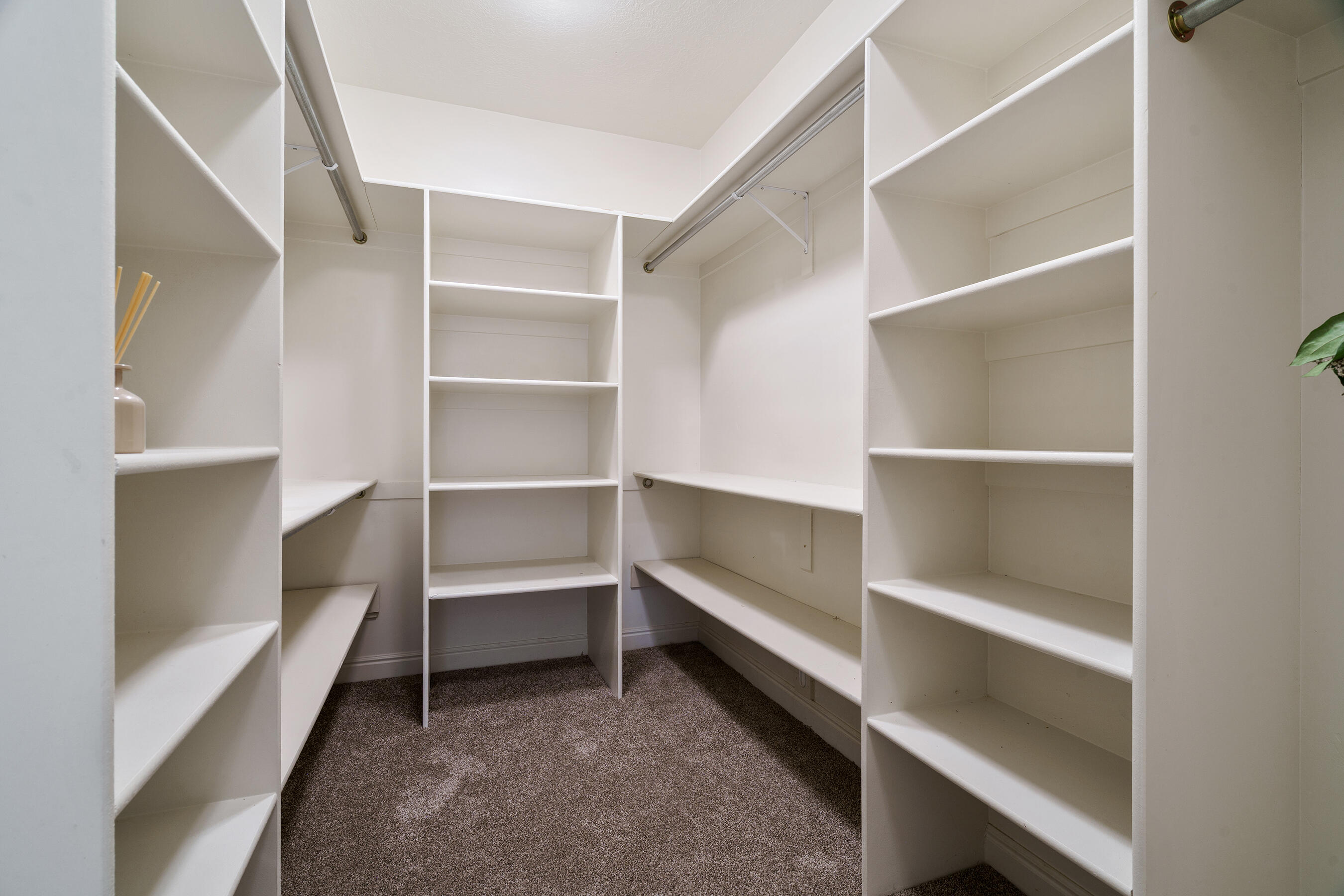 CANYON RIDGE - Residential