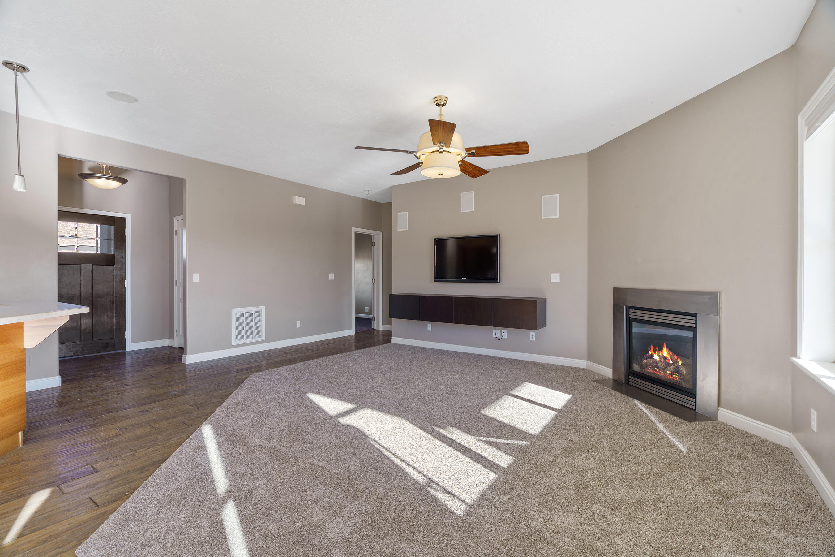 CANYON RIDGE - Residential