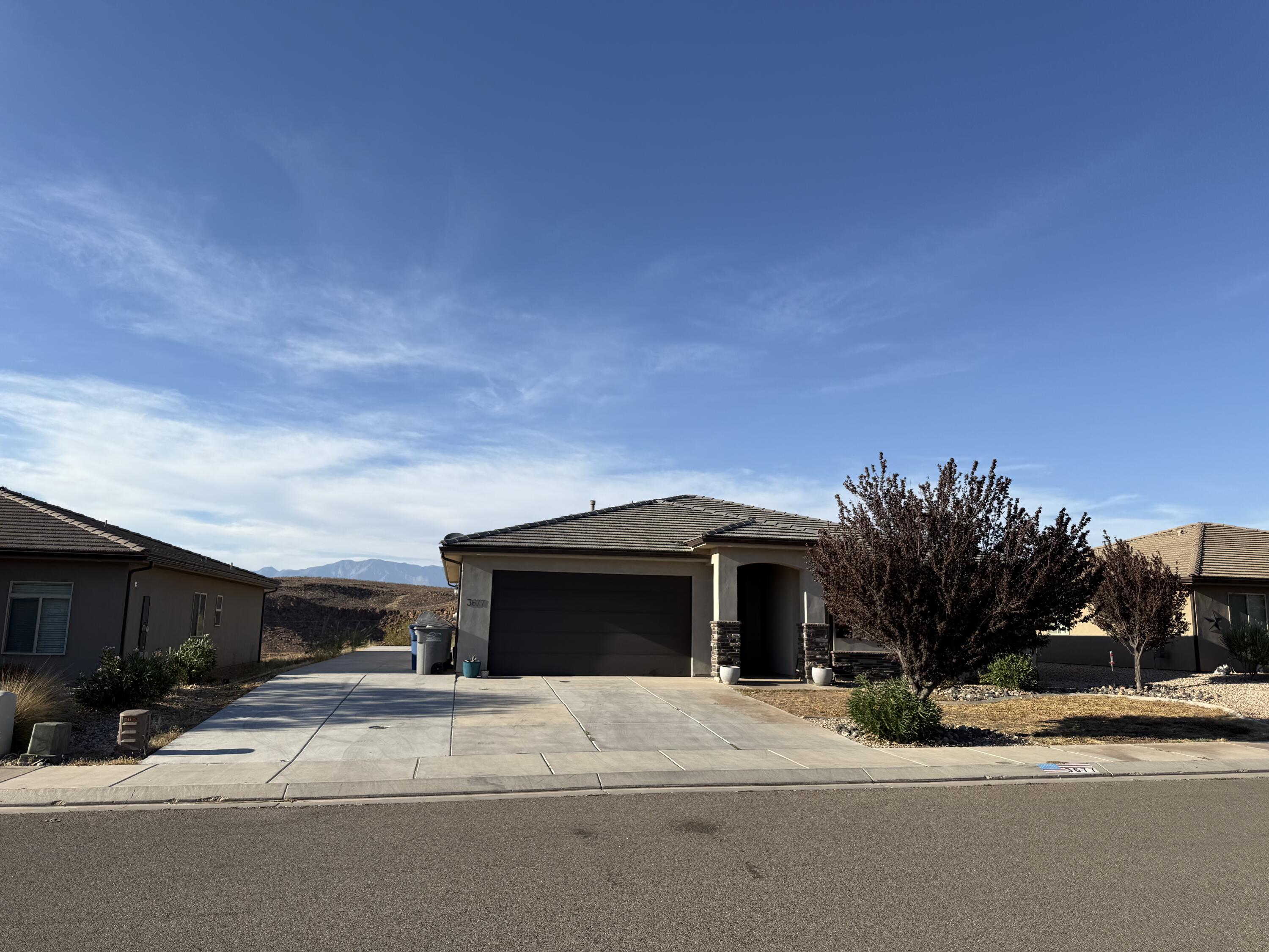 DESERT CREST - Residential