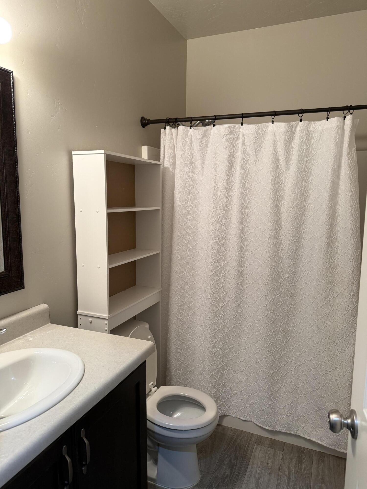 DESERT CREST - Residential