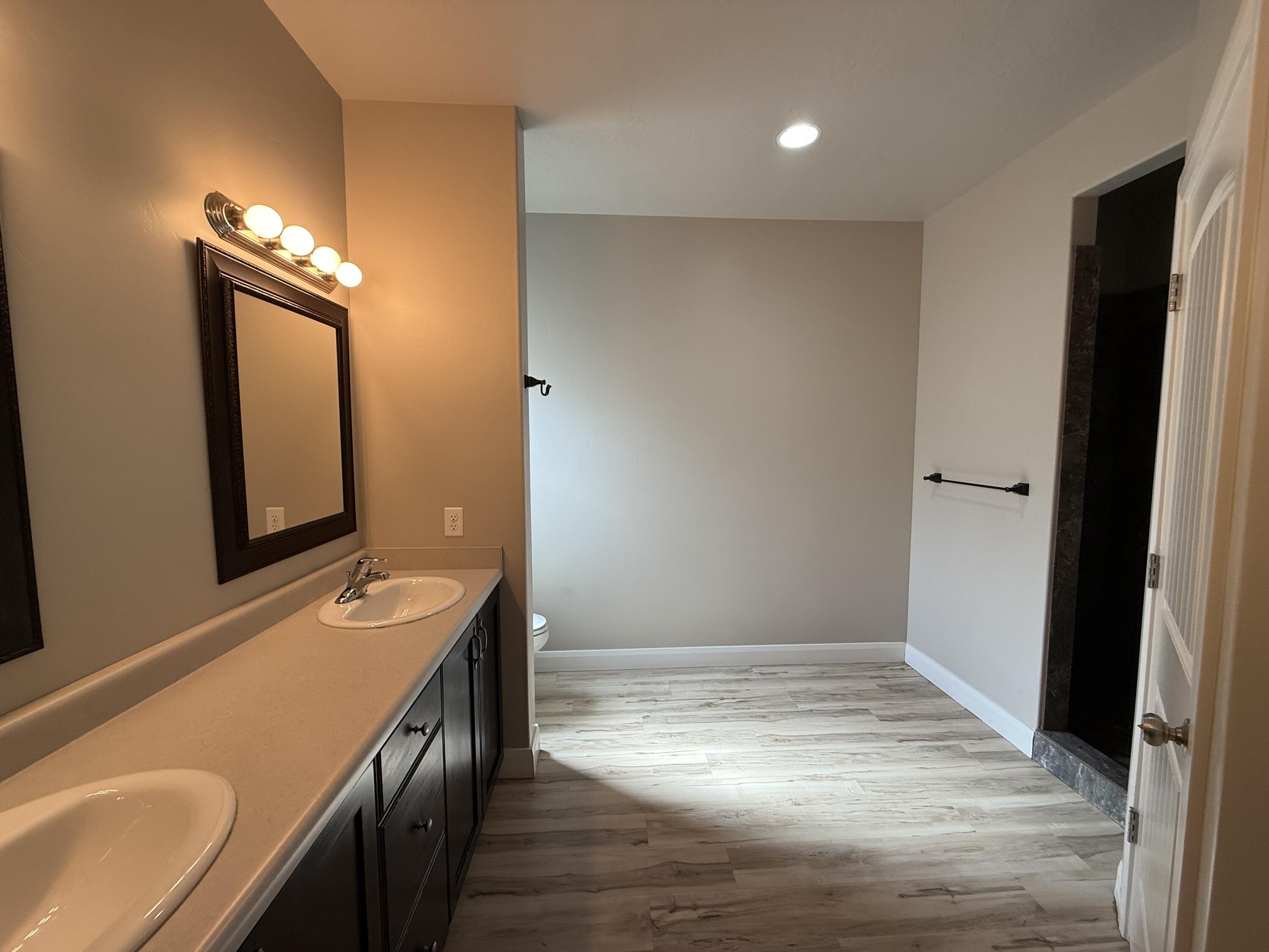 DESERT CREST - Residential