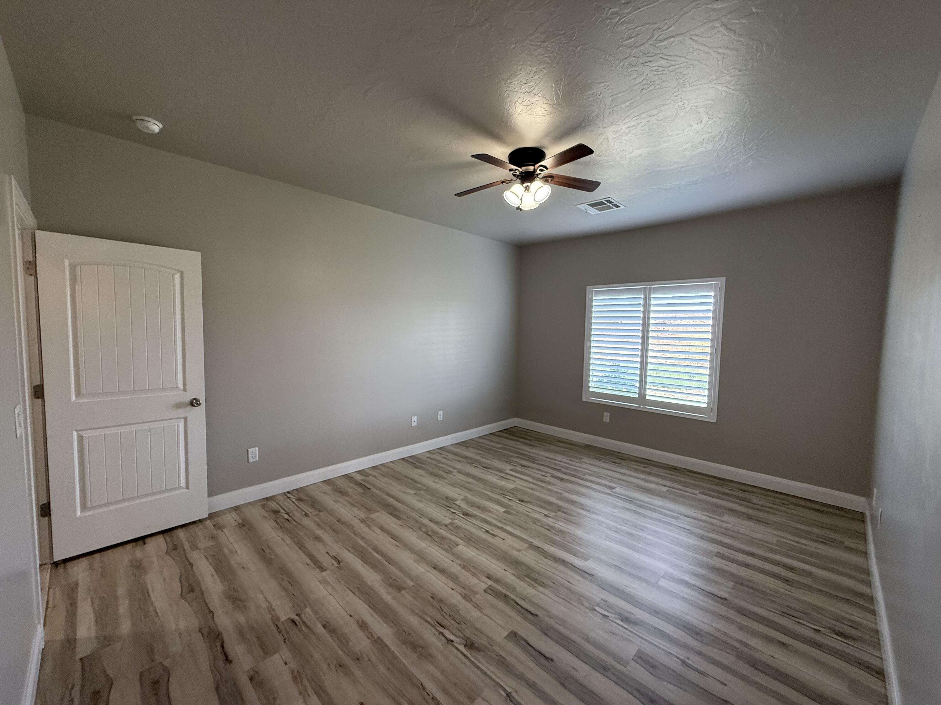 DESERT CREST - Residential