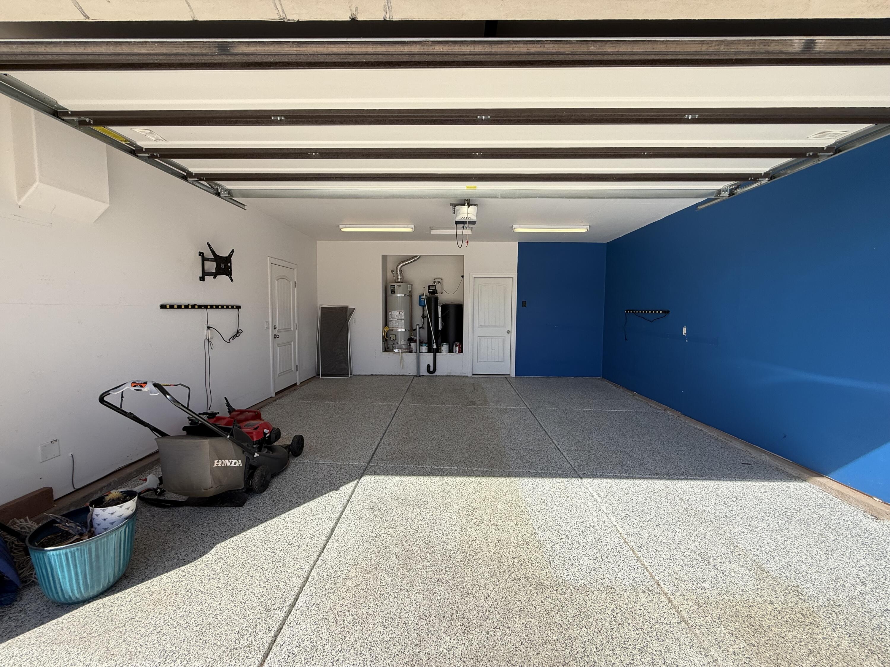 DESERT CREST - Residential