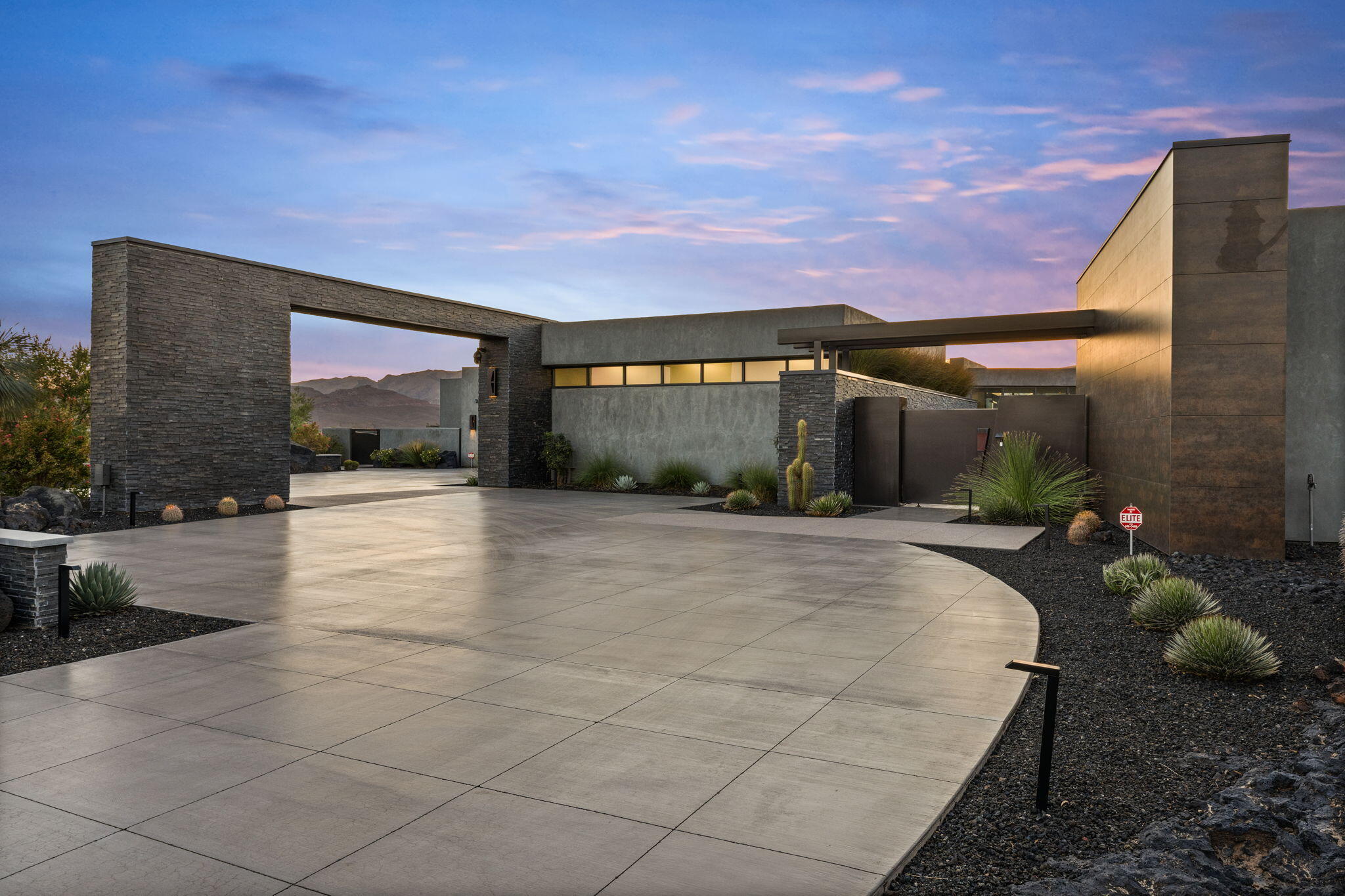 ENTRADA AT SNOW CANYON CHACO WEST - Residential