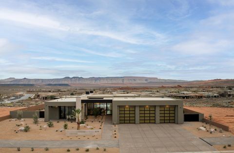 Photo of 3179 S Endless Trail, Hurricane, UT 84737 (MLS # 26-269372)