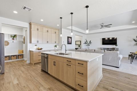 Tiny photo for 1609 N HIGHLAND Parkway Lot 44 #Lot 44, Washington, UT 84780 (MLS # 26-273522)