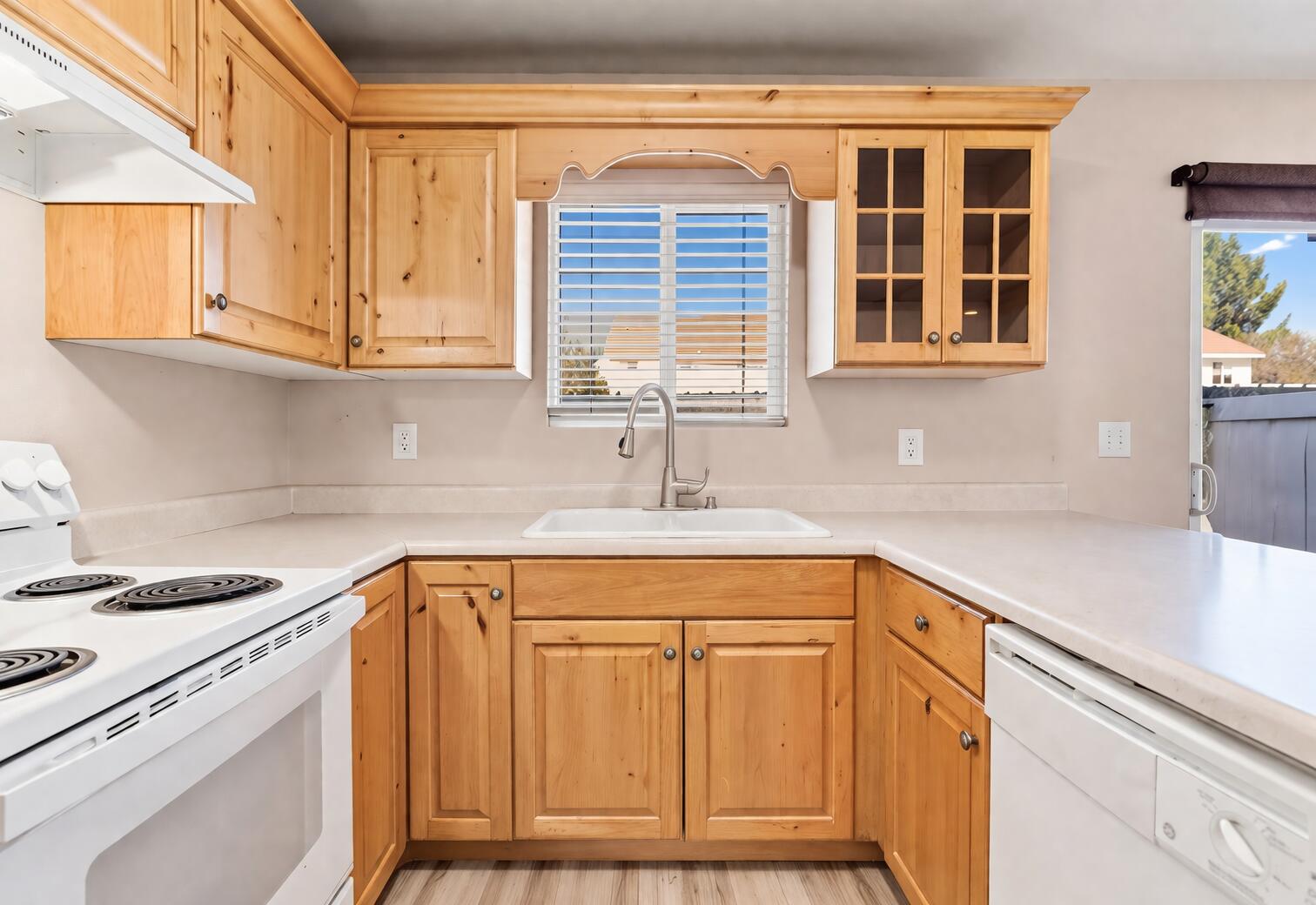 LEXINGTON HILLS TOWNHOMES - Residential