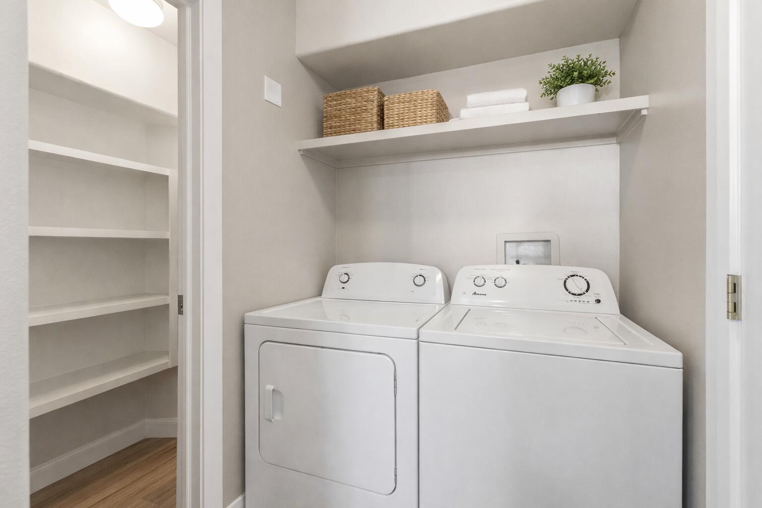 LEXINGTON HILLS TOWNHOMES - Residential