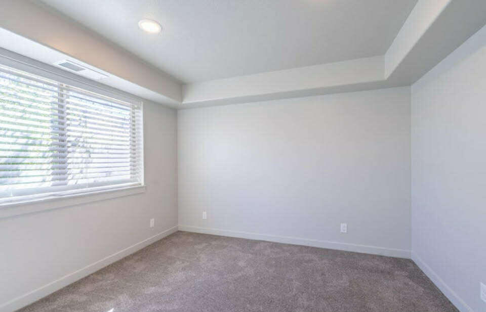 RED VISTA CONDO - Residential