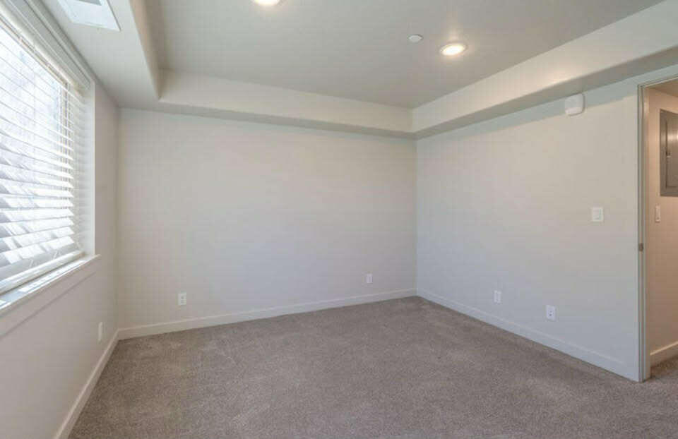 RED VISTA CONDO - Residential