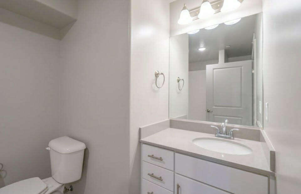 RED VISTA CONDO - Residential