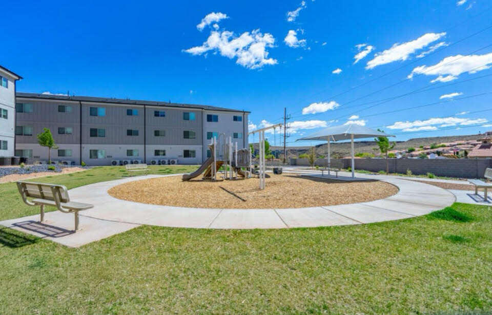 RED VISTA CONDO - Residential