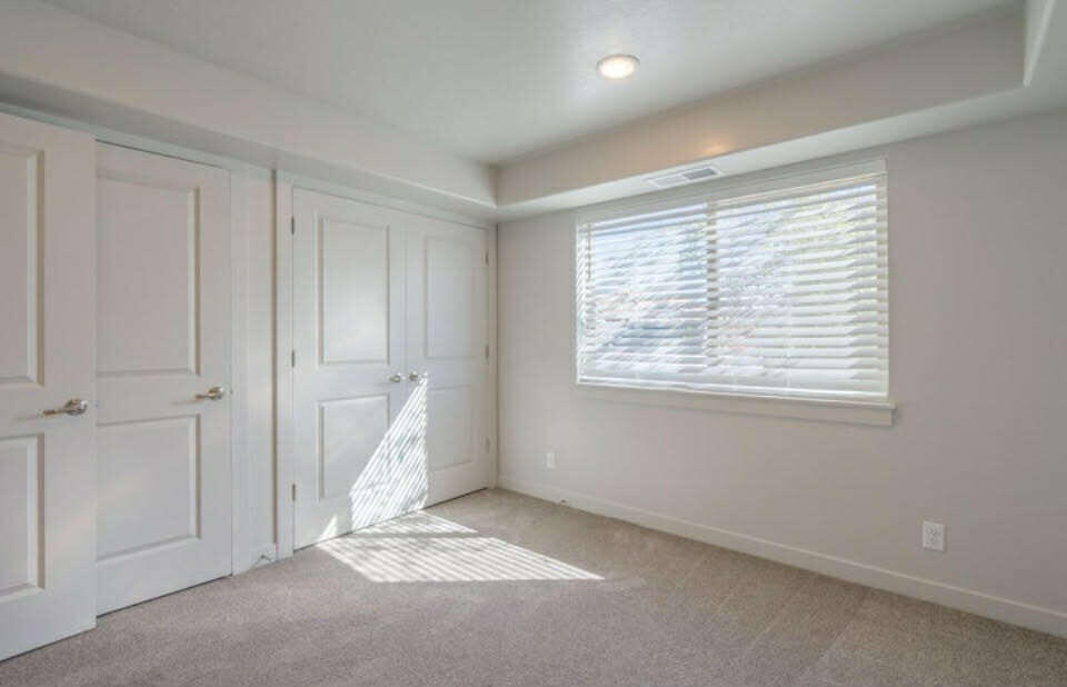 RED VISTA CONDO - Residential