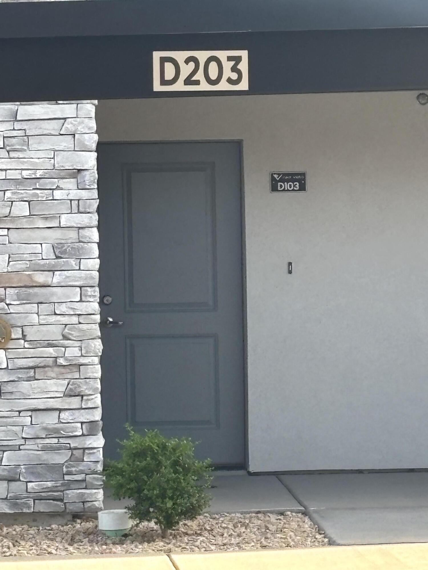 RED VISTA CONDO - Residential