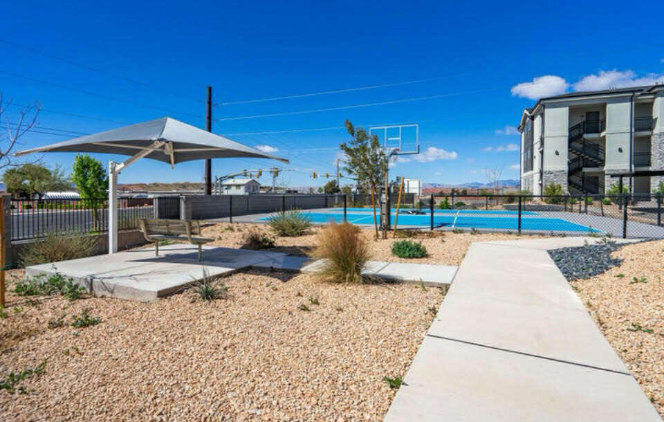 RED VISTA CONDO - Residential