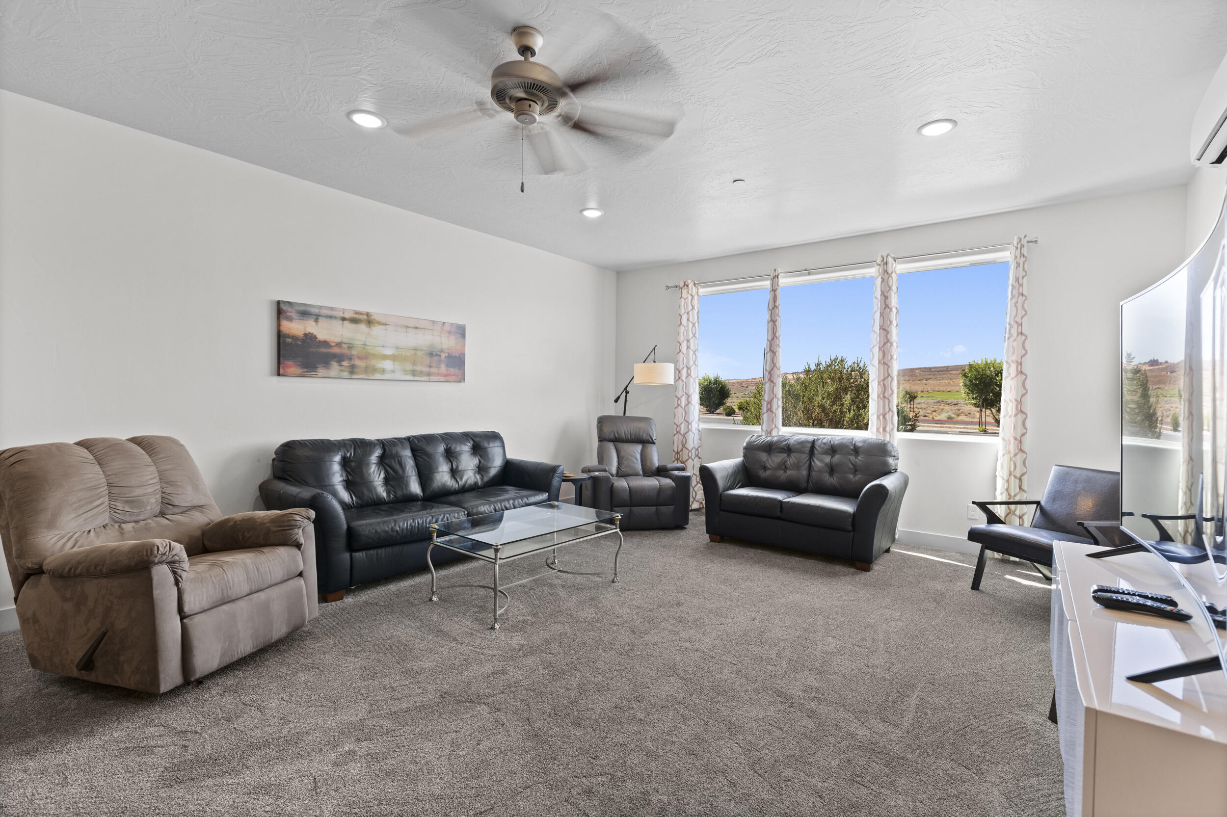 VILLAS AT SAND HOLLOW - Residential