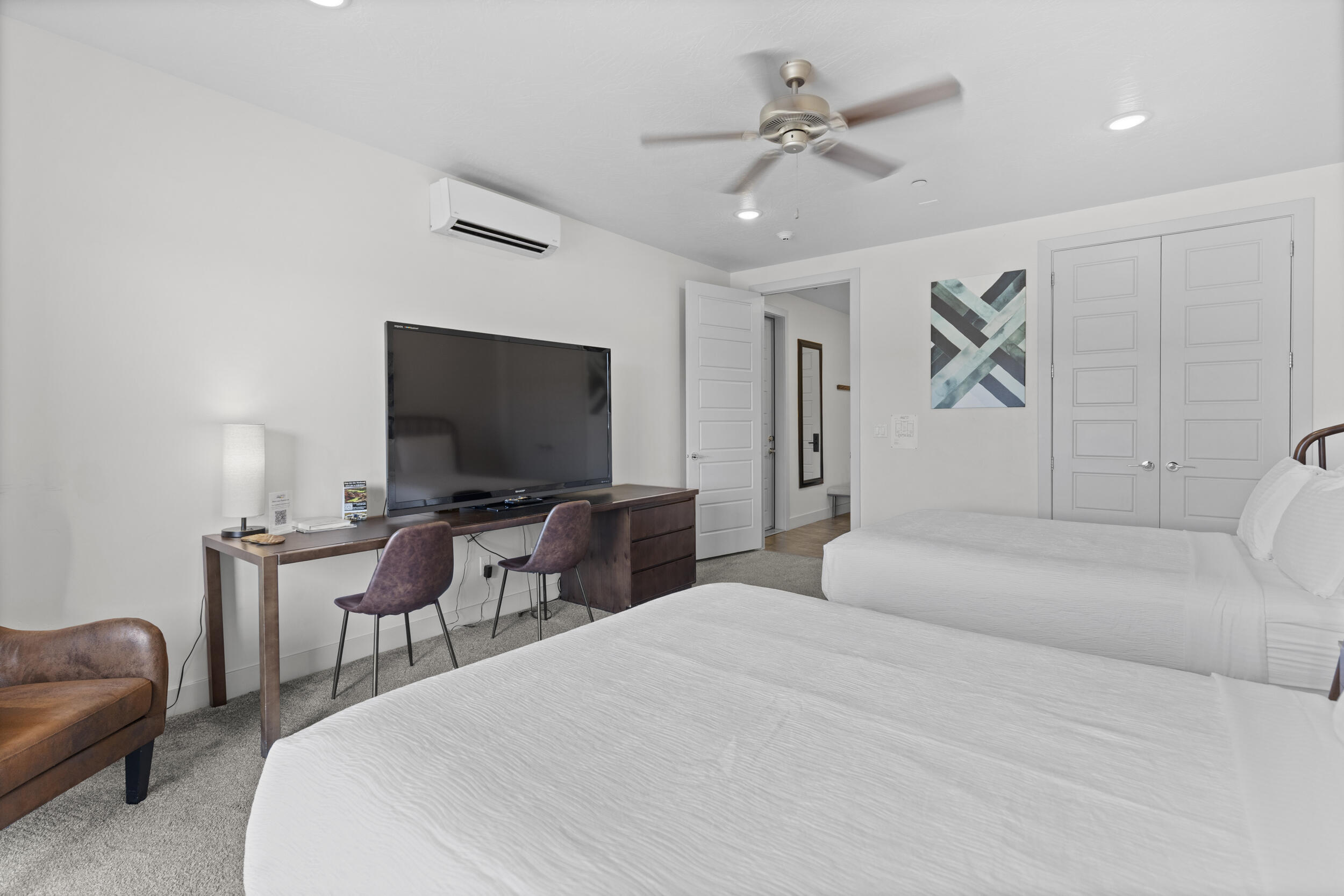 VILLAS AT SAND HOLLOW - Residential