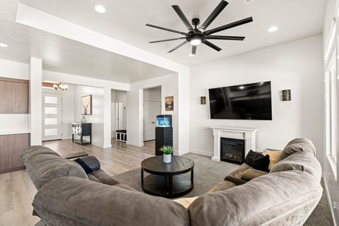 Tiny photo for 6043 S Hydrangea Way, Saint George, UT 84790 (MLS # 26-274786)