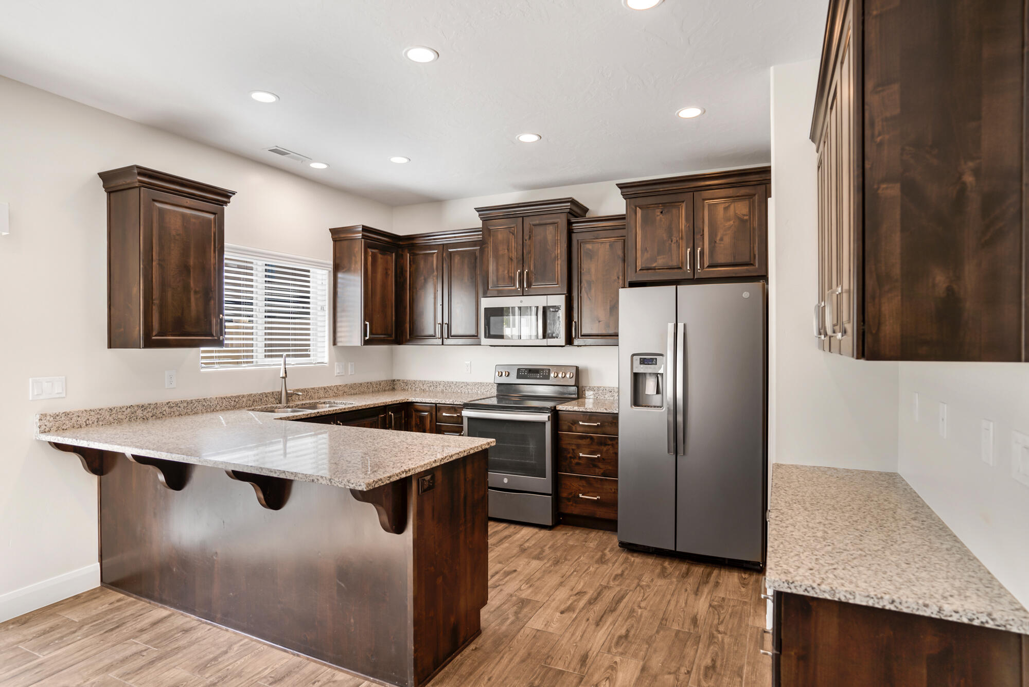 SHADOW RIDGE - Residential