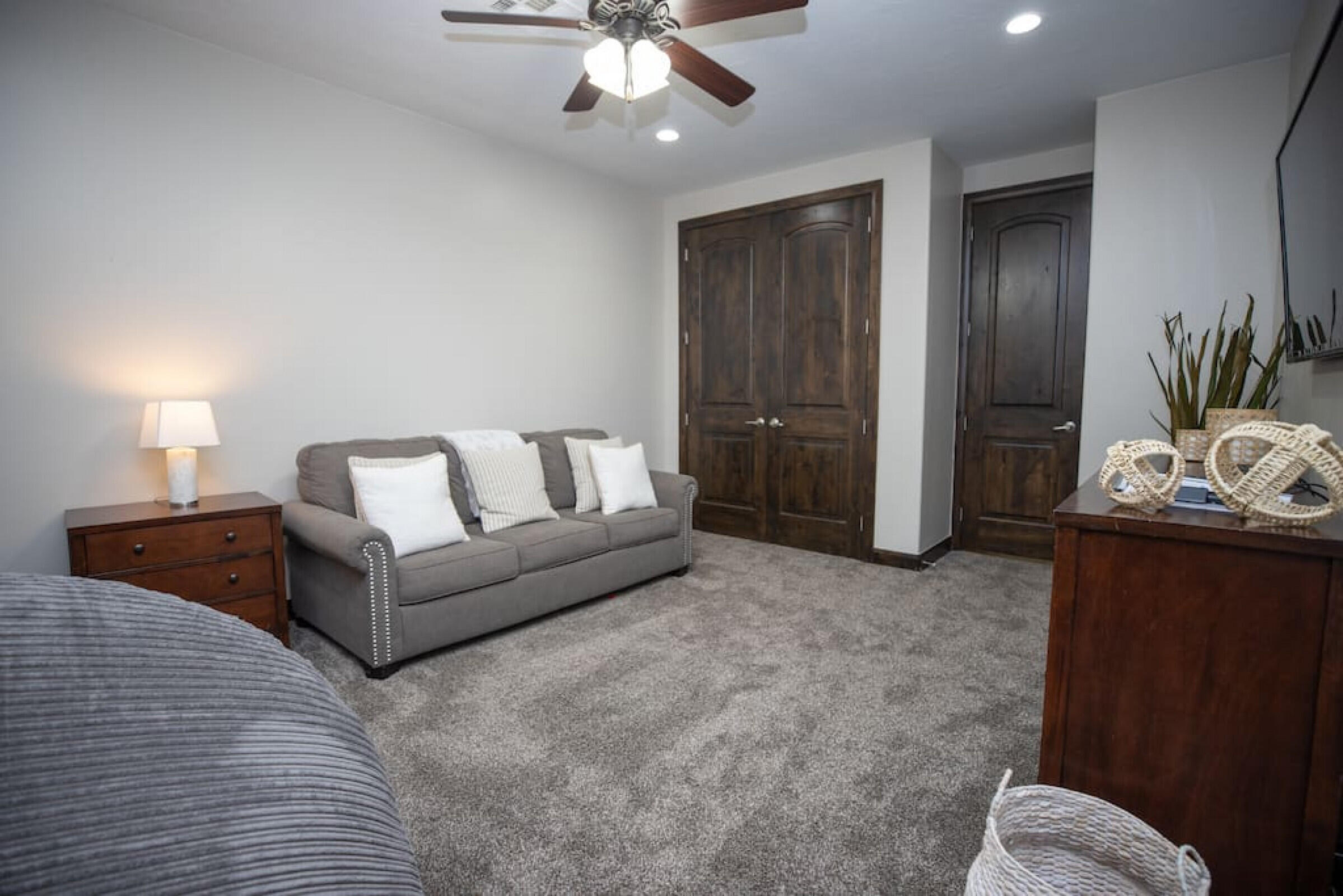 CORAL RIDGE TOWNHOMES - Residential