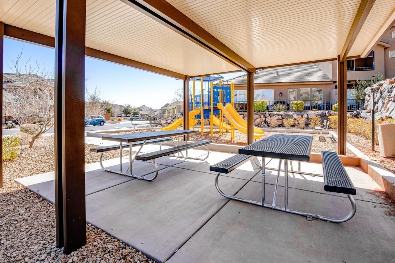 CORAL RIDGE TOWNHOMES - Residential