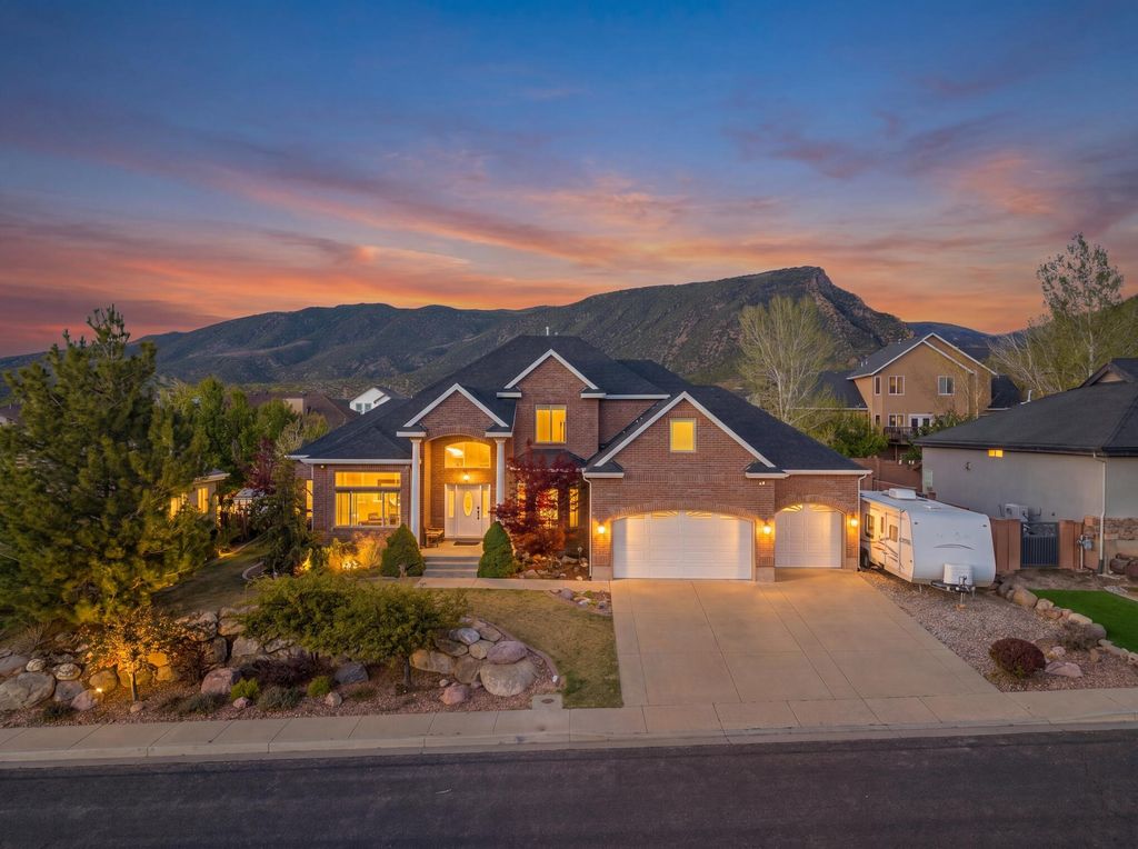 Photo of 2356 N 950 E, Cedar City, UT 84721 (MLS # 26-271660)