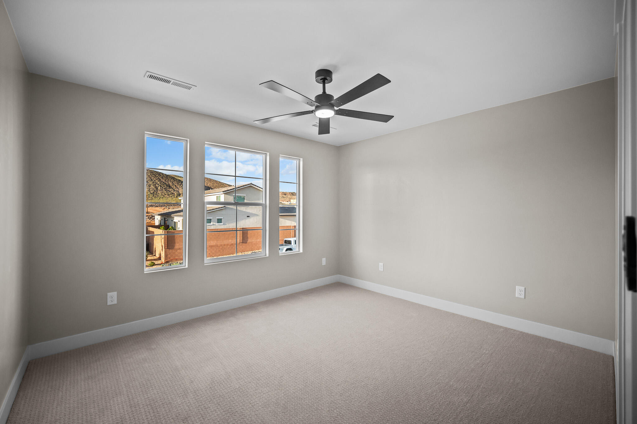 HURRICANE HOLLOW - Residential