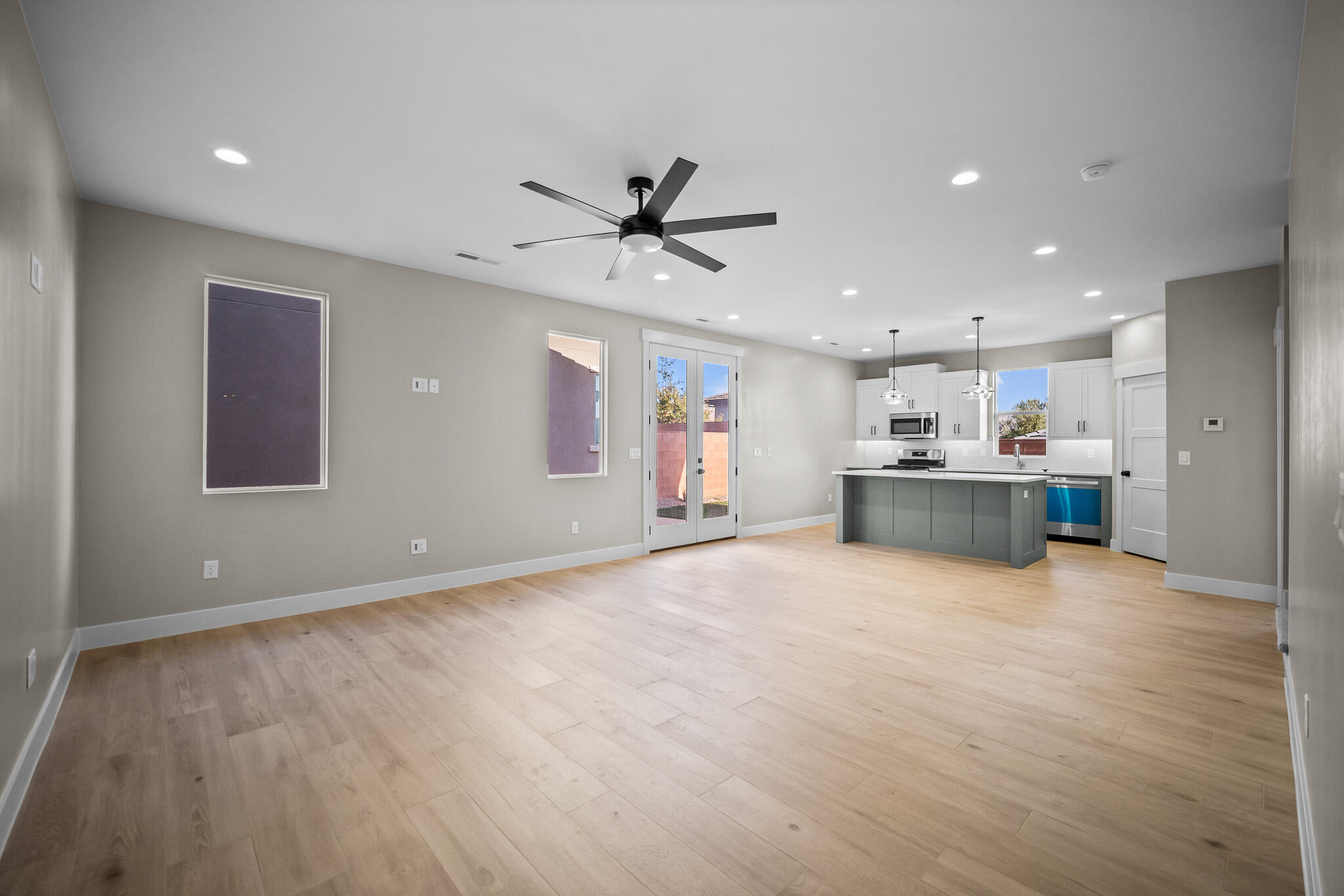 HURRICANE HOLLOW - Residential