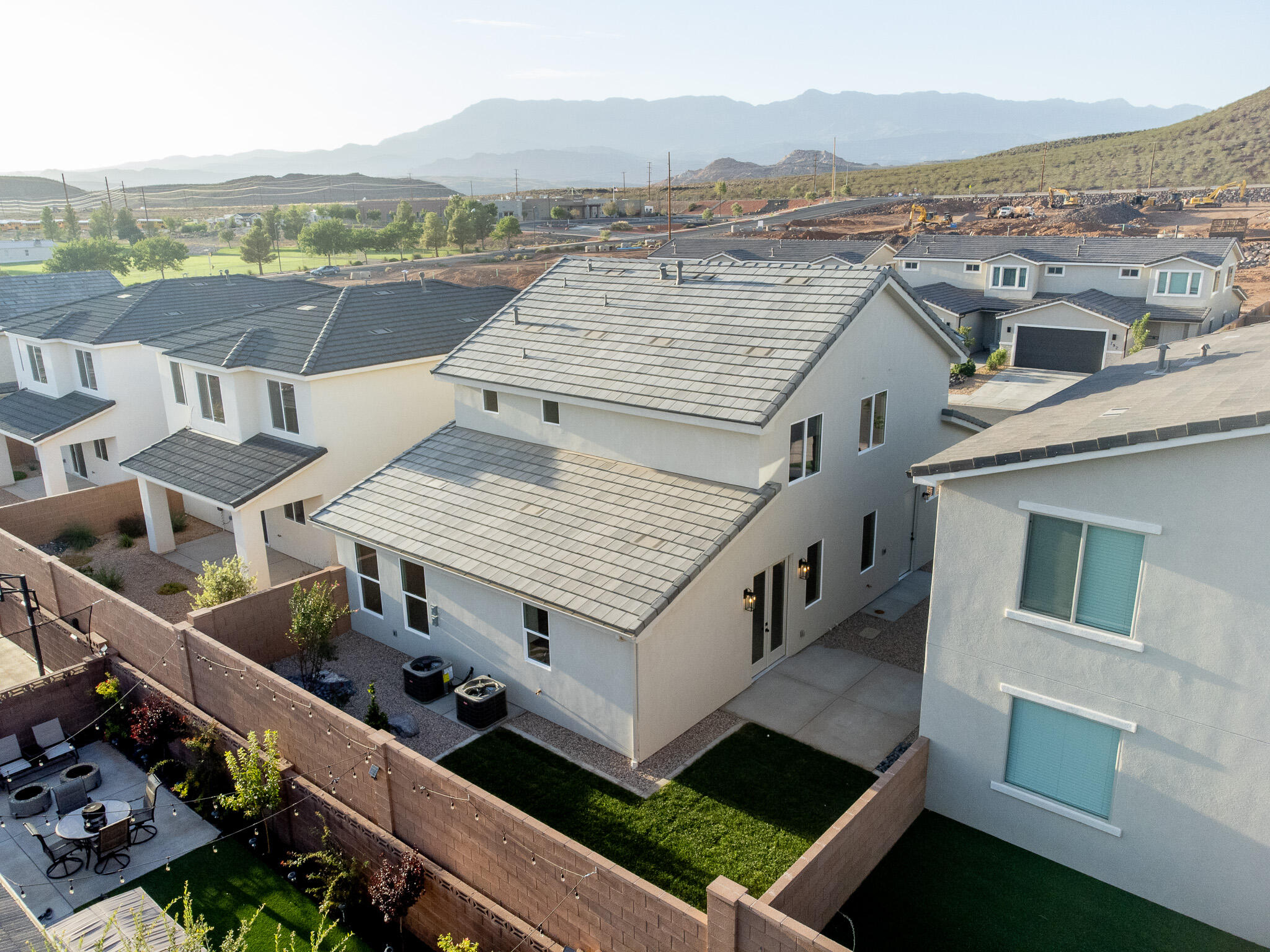 HURRICANE HOLLOW - Residential