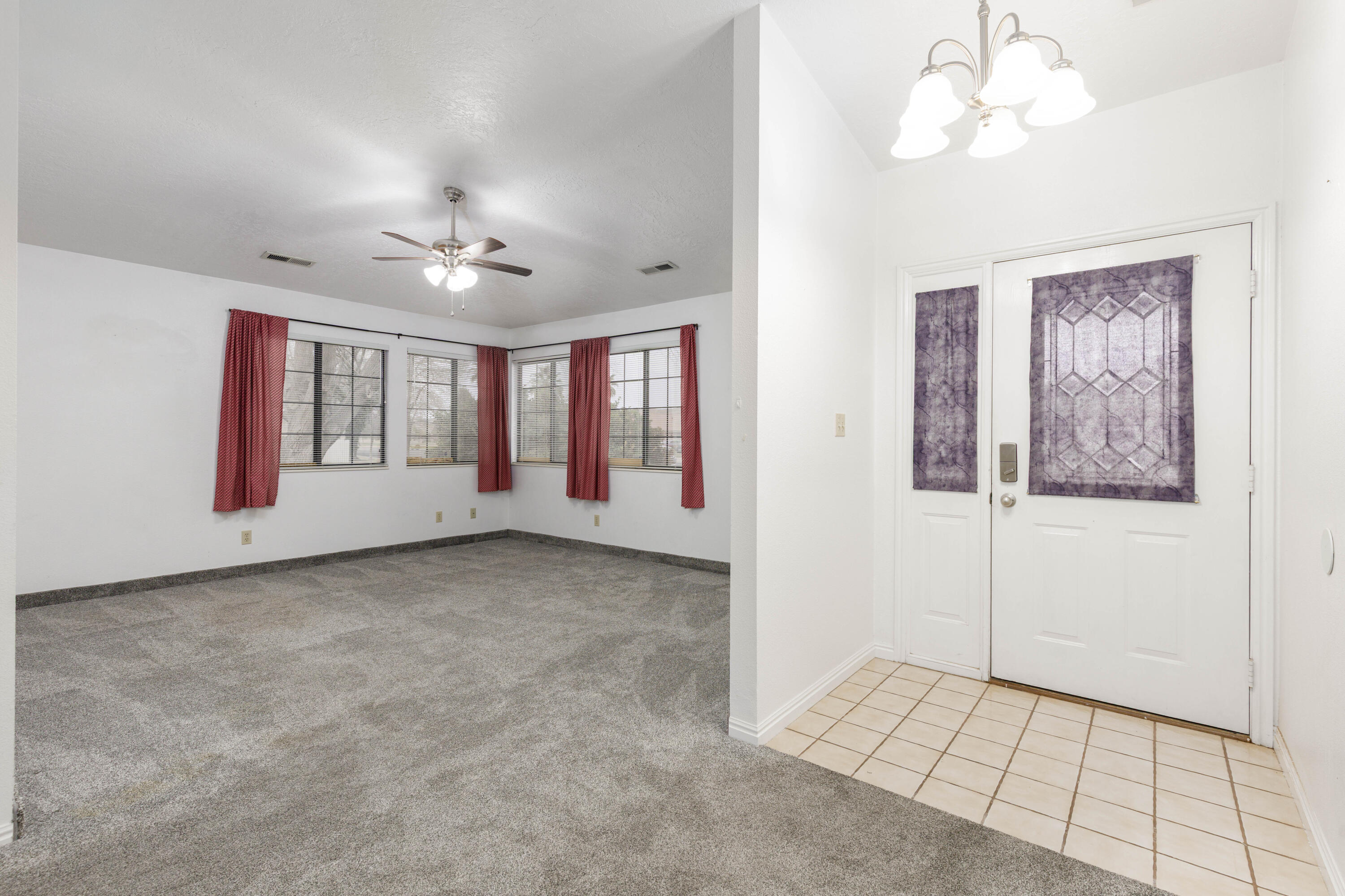 EAGLE'S LANDING - Residential