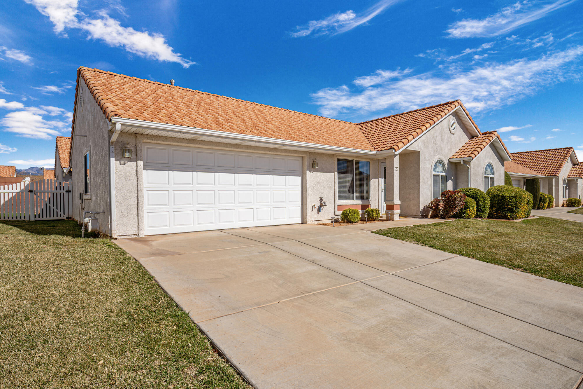 SUNCREST TOWNHOMES - Residential