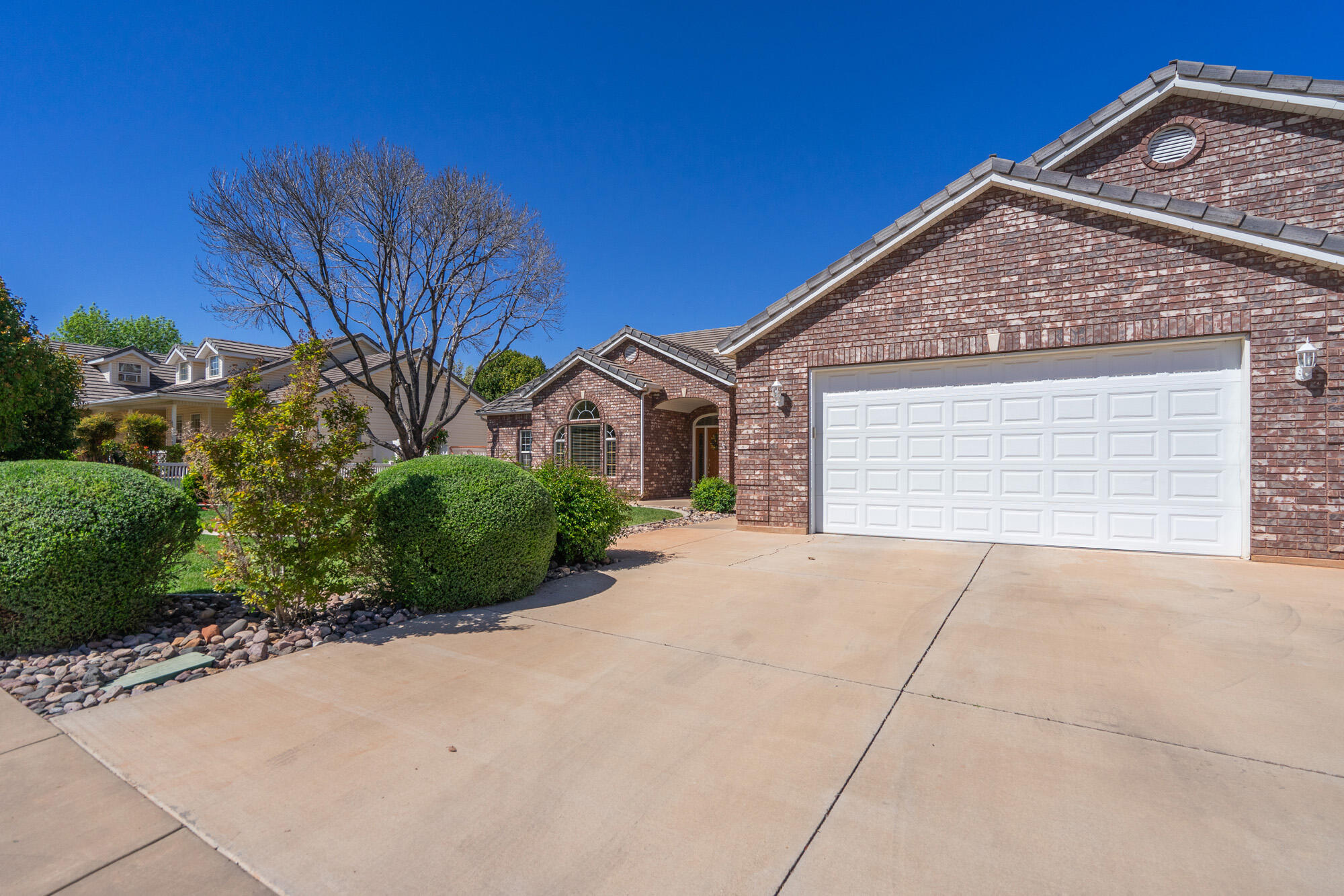 HEIGHTS WEST - Residential