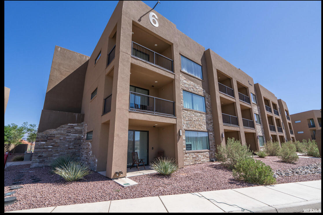 VILLAS AT SAND HOLLOW - Residential