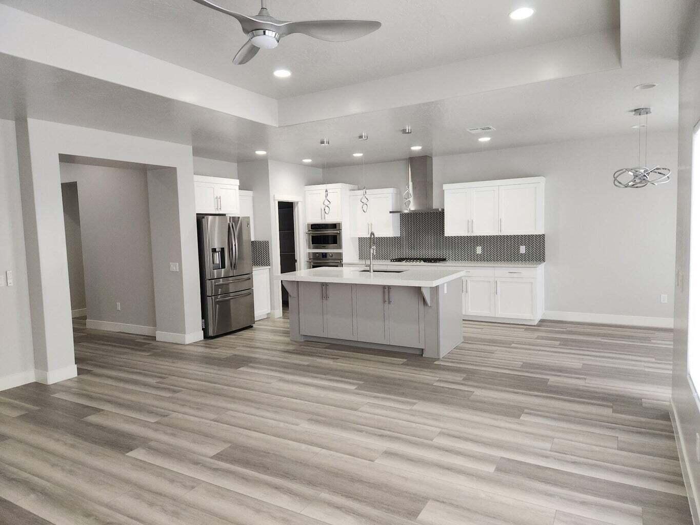 SAGE CANYON - Residential