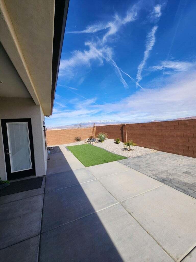 SAGE CANYON - Residential