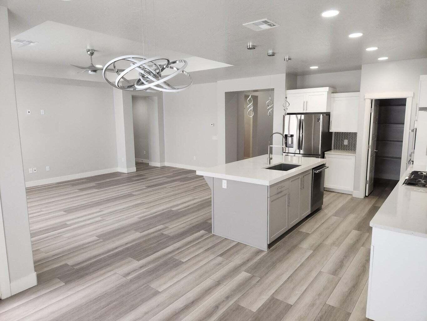 SAGE CANYON - Residential