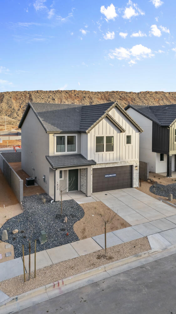 STANDING ROCK EAST AT LONG VALLEY - Residential