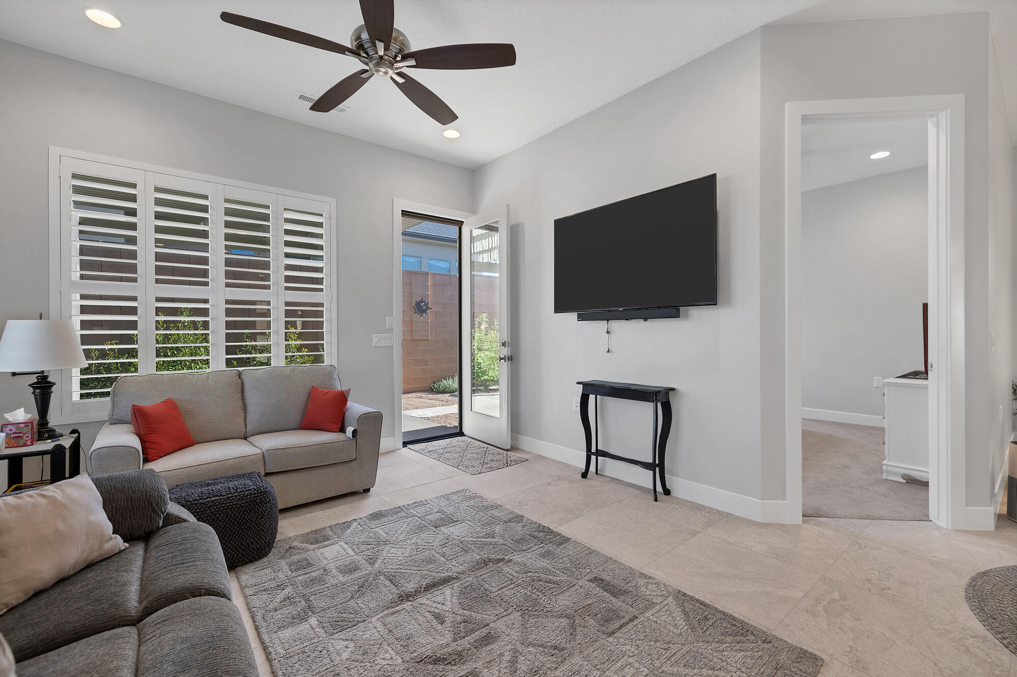 VILLAS AT SUN RIVER - Residential