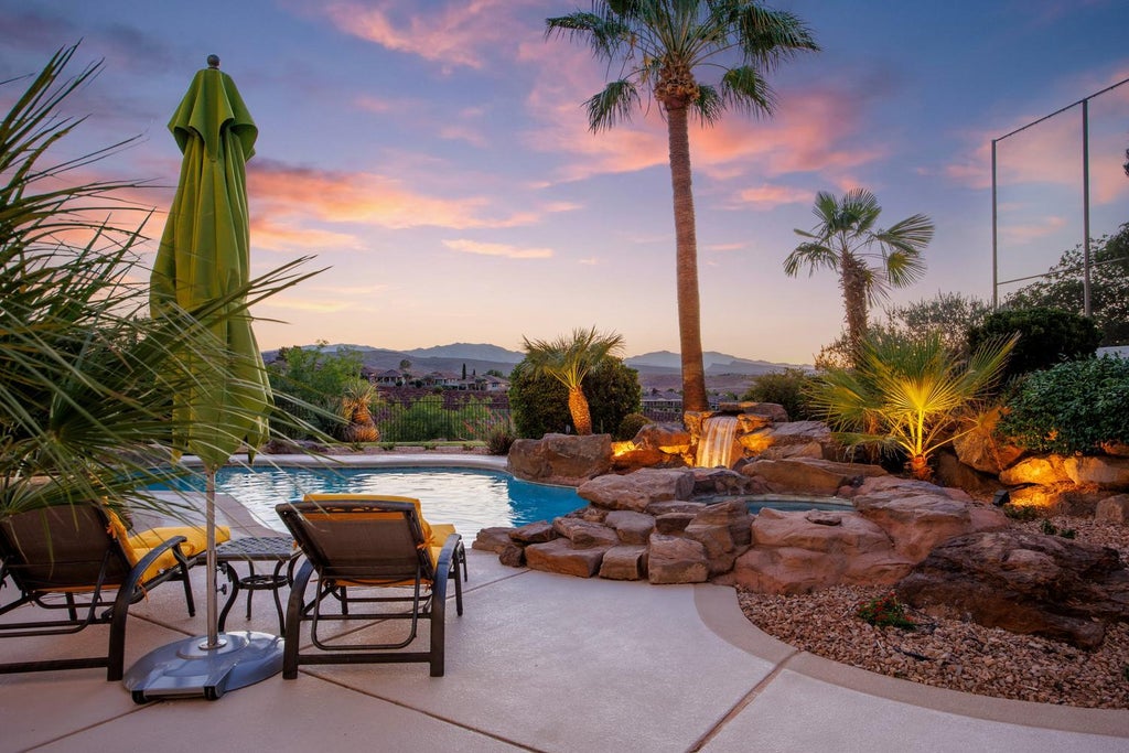 Photo of 578 W 2140 South CIR, Saint George, UT 84770 (MLS # 26-274006)