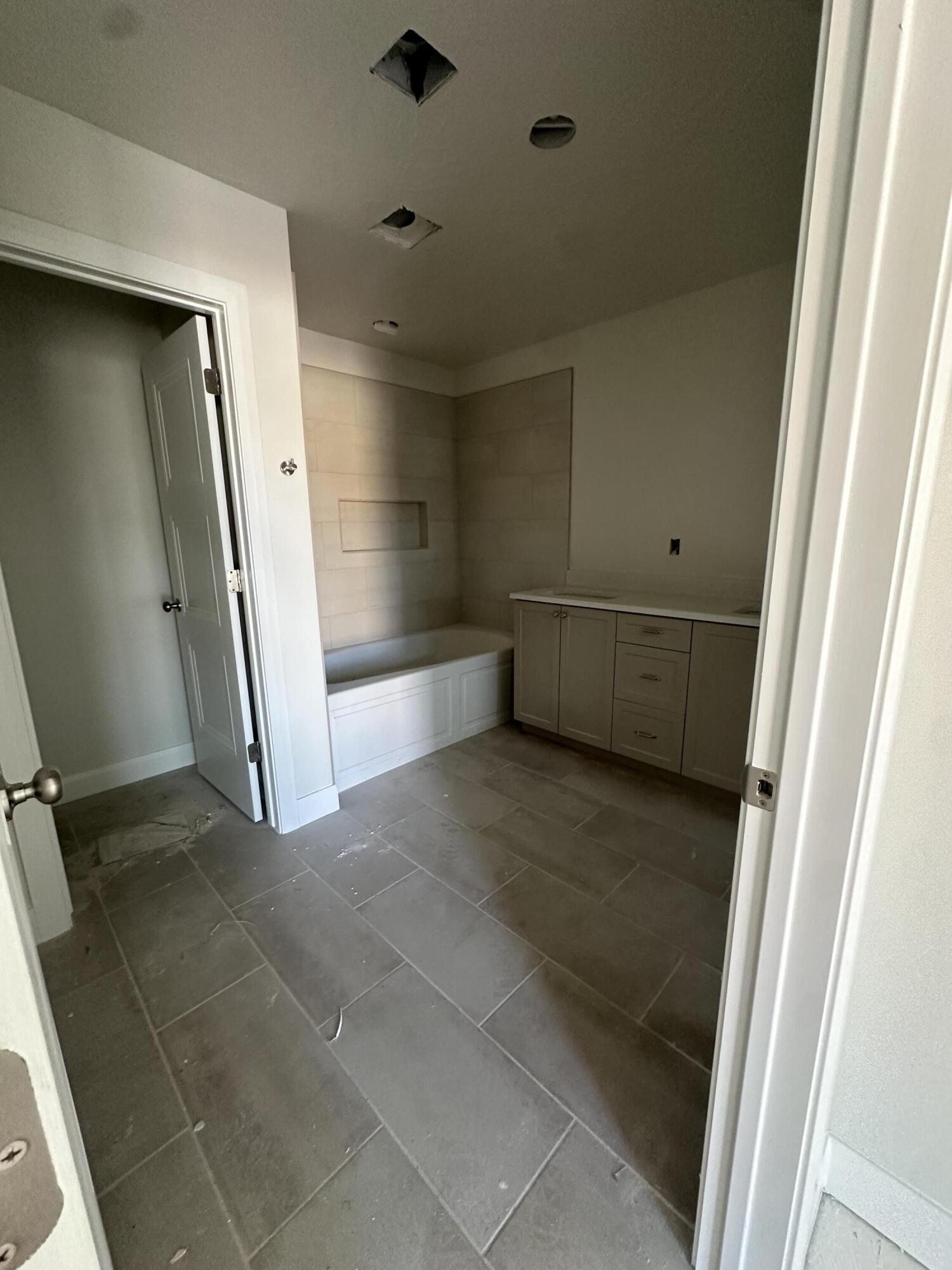 DESERT RIDGE ESTATES - Residential